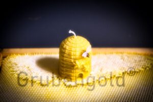 406110 Dekokerze Bienenkorb 9 x 7 (Groß)